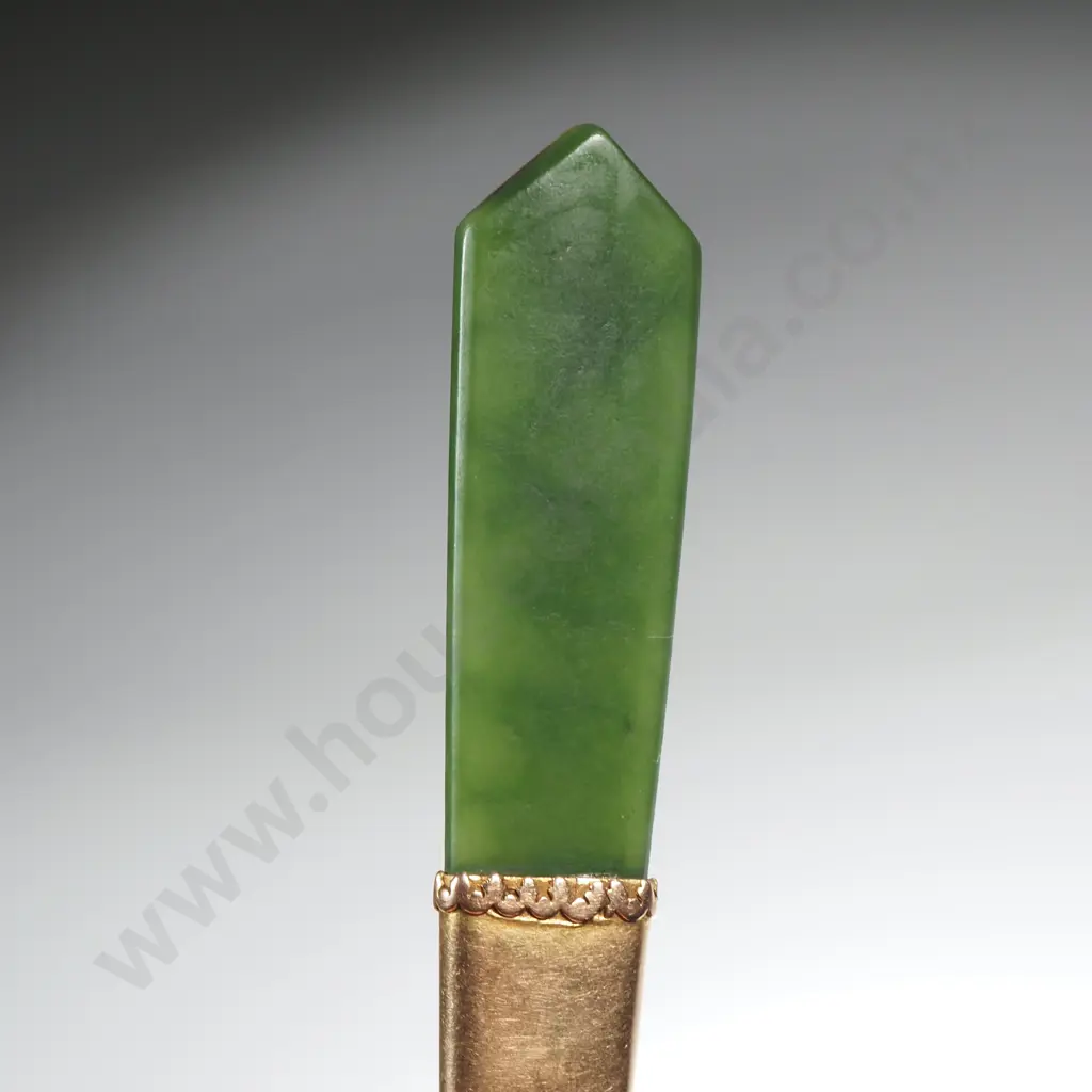 Colonial New Zealand 9ct Gold Greenstone Rail Link Fob Chain Necklace w Greenstone Pendant & T Bar Image 1++