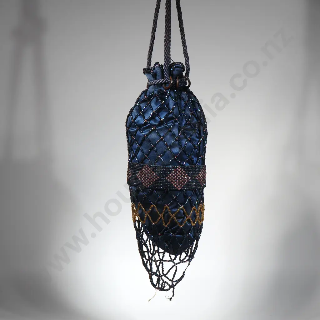 Fancy Ladies Vintage Beaded Drawstring Pouch Handbag Image 1++
