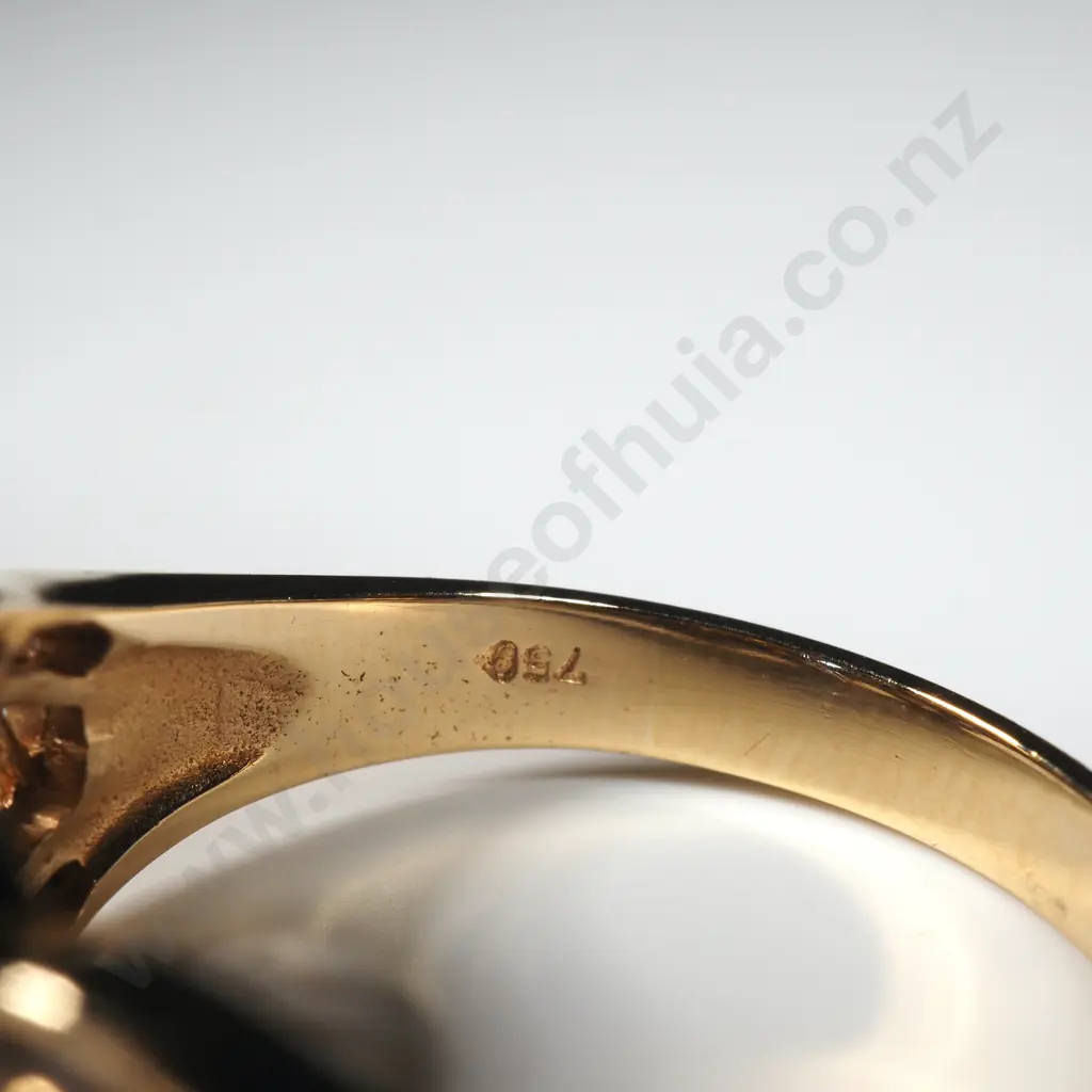 18ct Gold Sapphire & Diamond Cluster Ring w Valuation $4,995.00 Image 1++