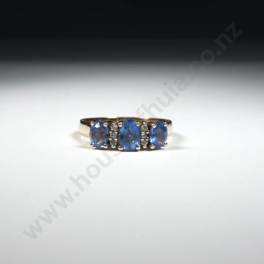 9ct Gold Sapphire & Diamond Ring Image 1++