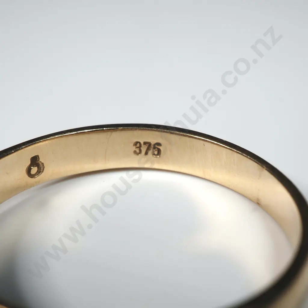 9ct Gold Sapphire & Diamond Ring Image 1++