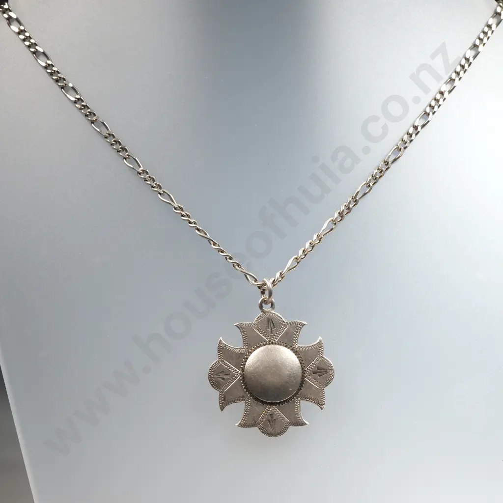 Sterling Silver Curb Link Pendant / Necklace Image 1++