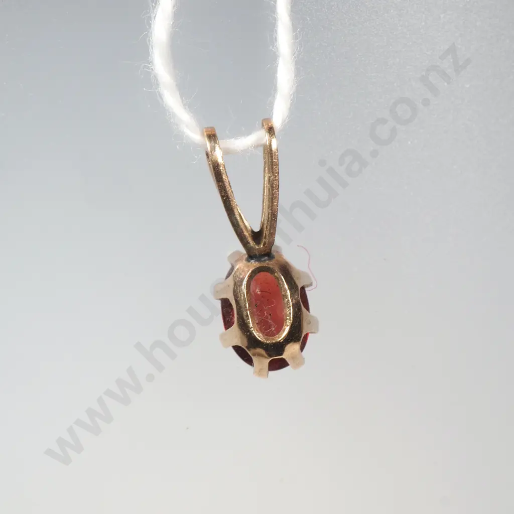9ct Gold Red Gem Pendant Image 1++