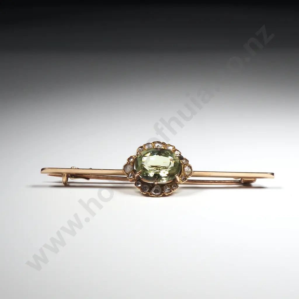 9ct Gold Bar Brooch w Facetted Light Green & White Gem Stones. Image 1++