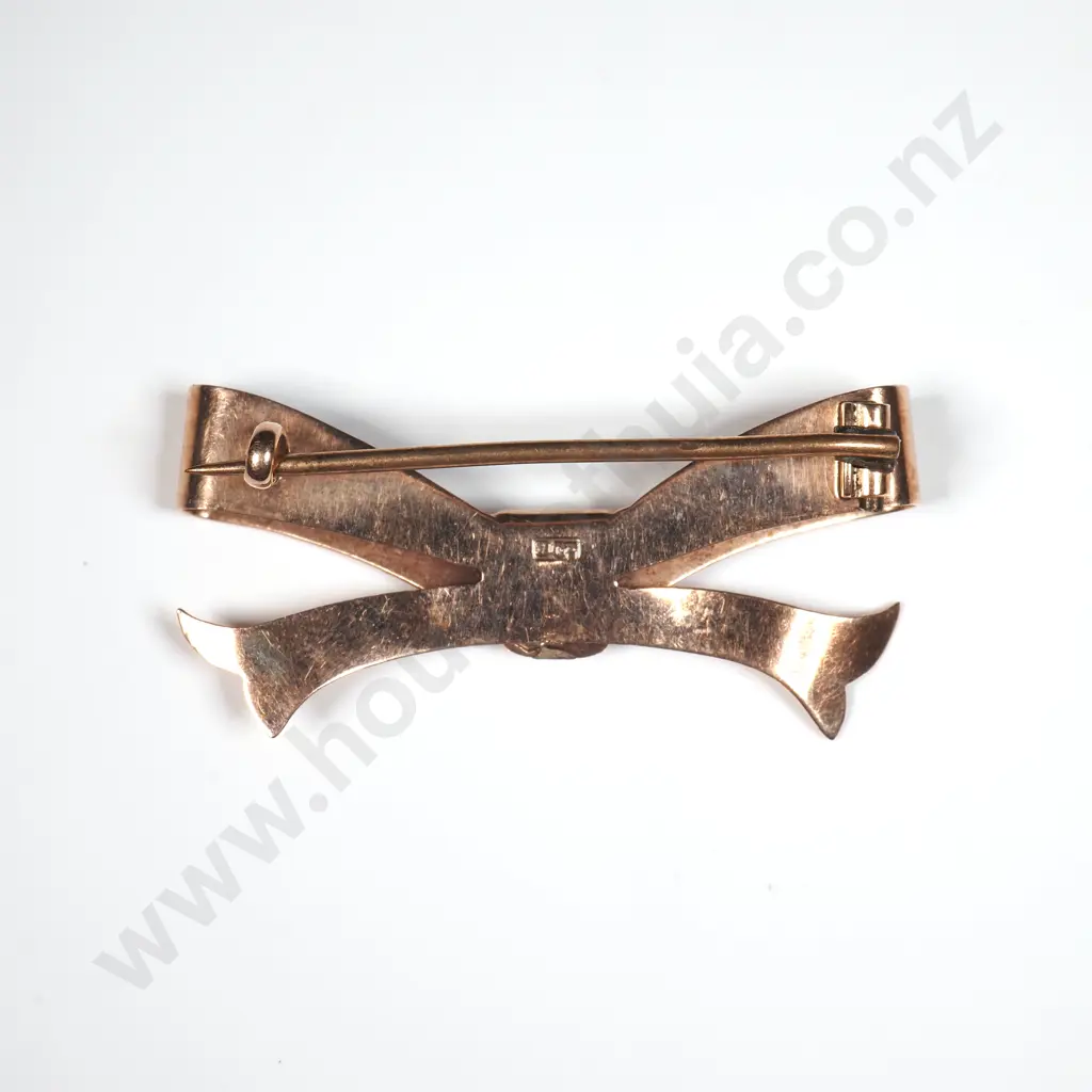 9ct Gold Bow Brooch Image 1++