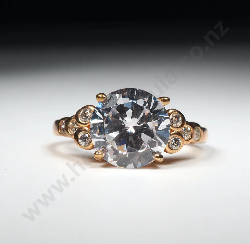 Costume Gold Toned Dress Ring w Diamond Coloured Gems Image 1++