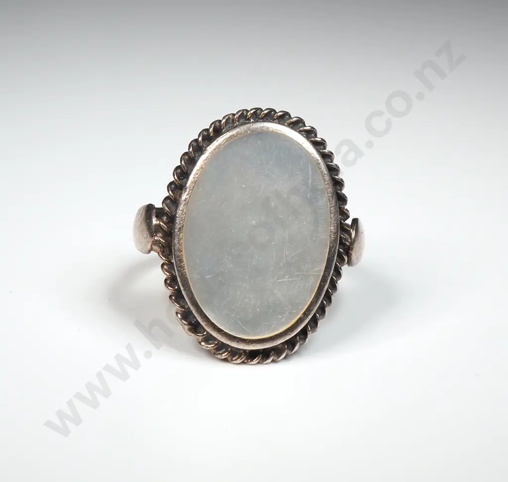 Sterling Silver Mother of Pearl Ring Image 1++