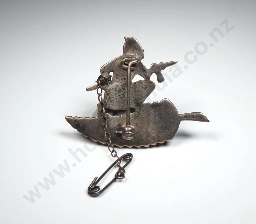 Vintage Sterling Silver & Paua Shell Brooch - Maori Warrior on a Fern Image 1++