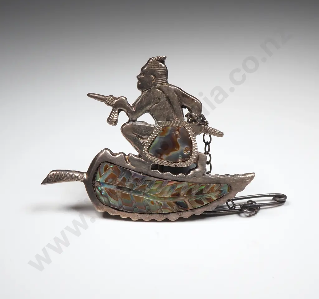 Vintage Sterling Silver & Paua Shell Brooch - Maori Warrior on a Fern Image 1++