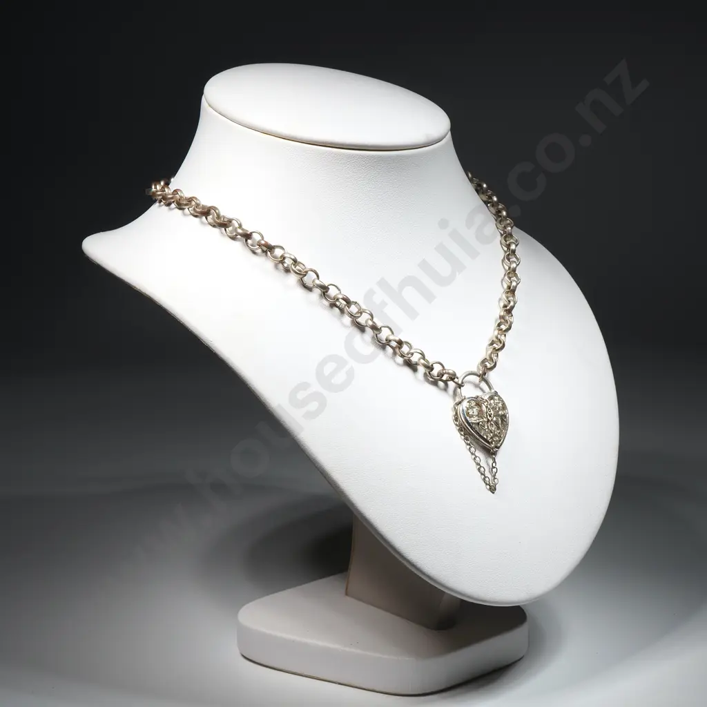 Costume Necklace Image 1++