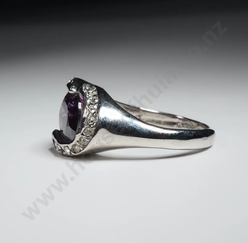 Costume Silver Toned Dress Ring w Amethyst & Diamond Coloured Gems Image 1++