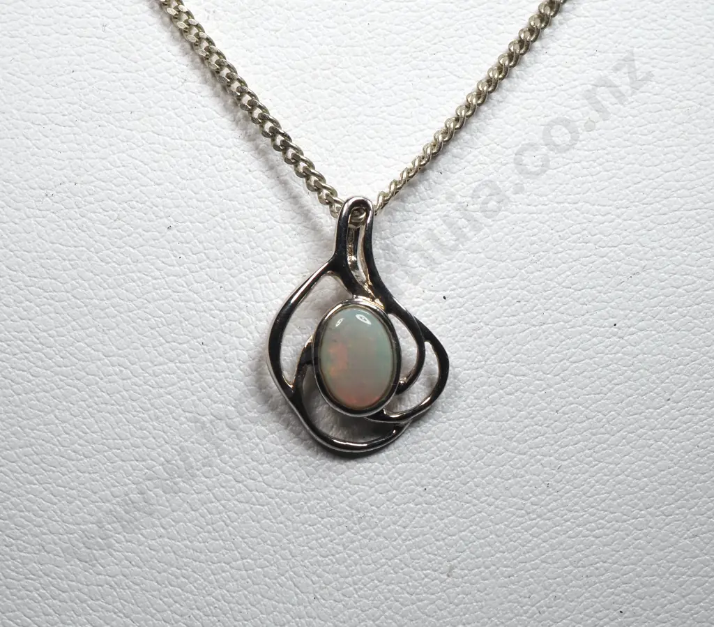 Silver Chain Stamped '18KSP' & Sterling Silver Pendant w Possibly Opal Gem Image 1++