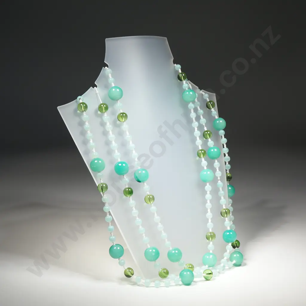 Green Bead Necklace Image 1++