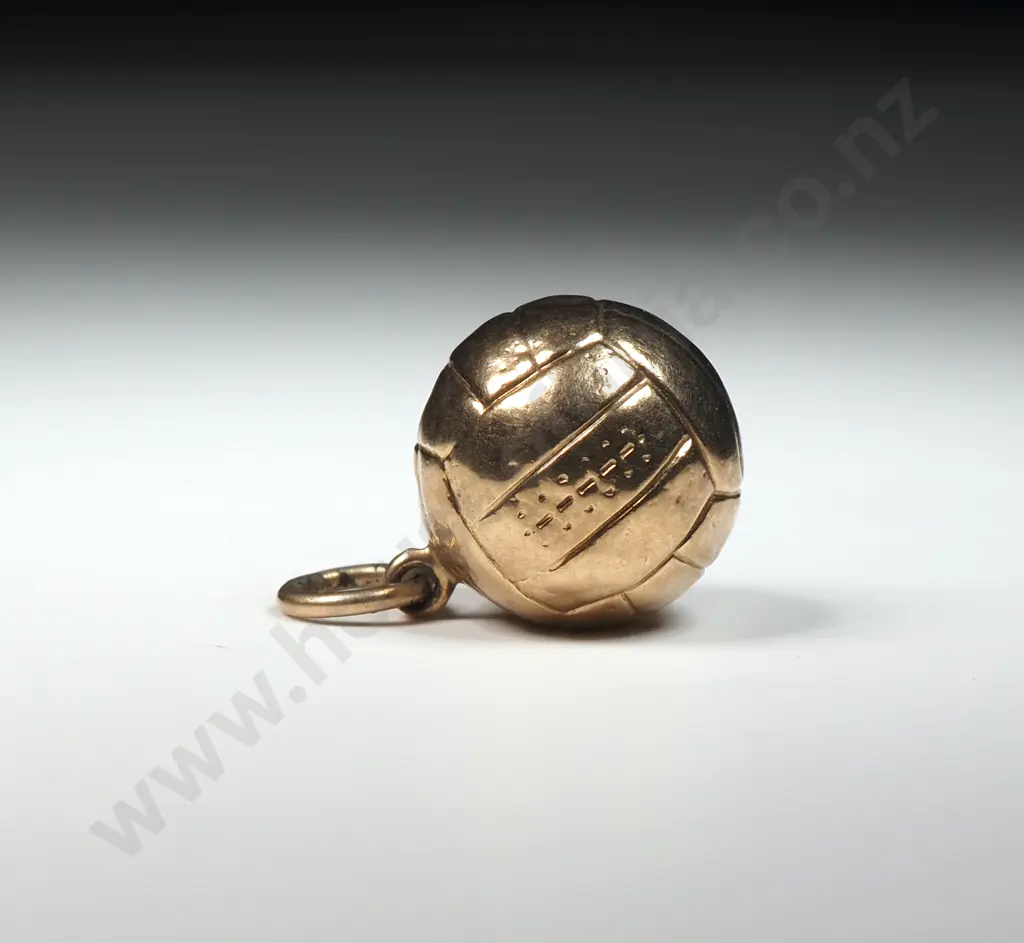 9ct Gold Soccer Ball Pendant Image 1++