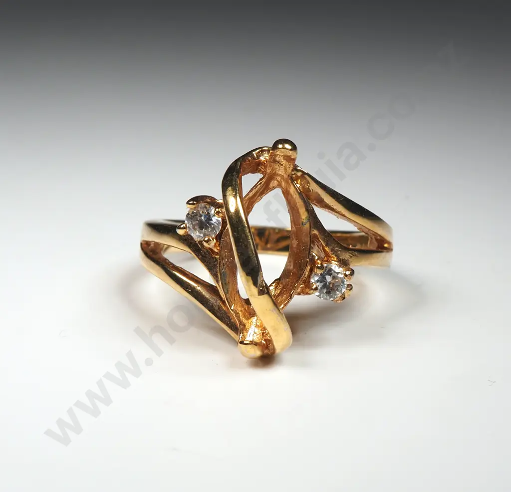 Costume Gold Toned Dress Ring w Diamond Coloured Gems Image 1++