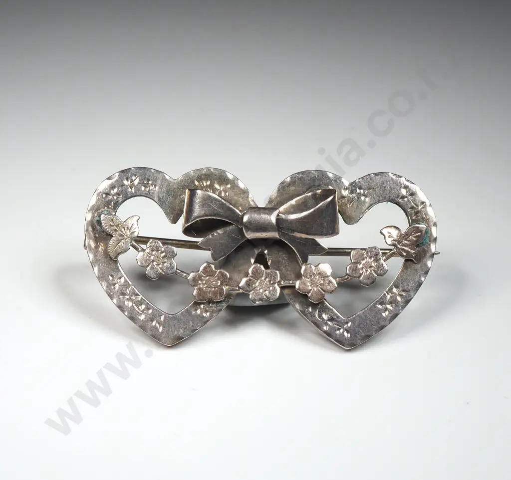 Edwardian Sterling Silver Double Heart Brooch w English Hallmarks Image 1++