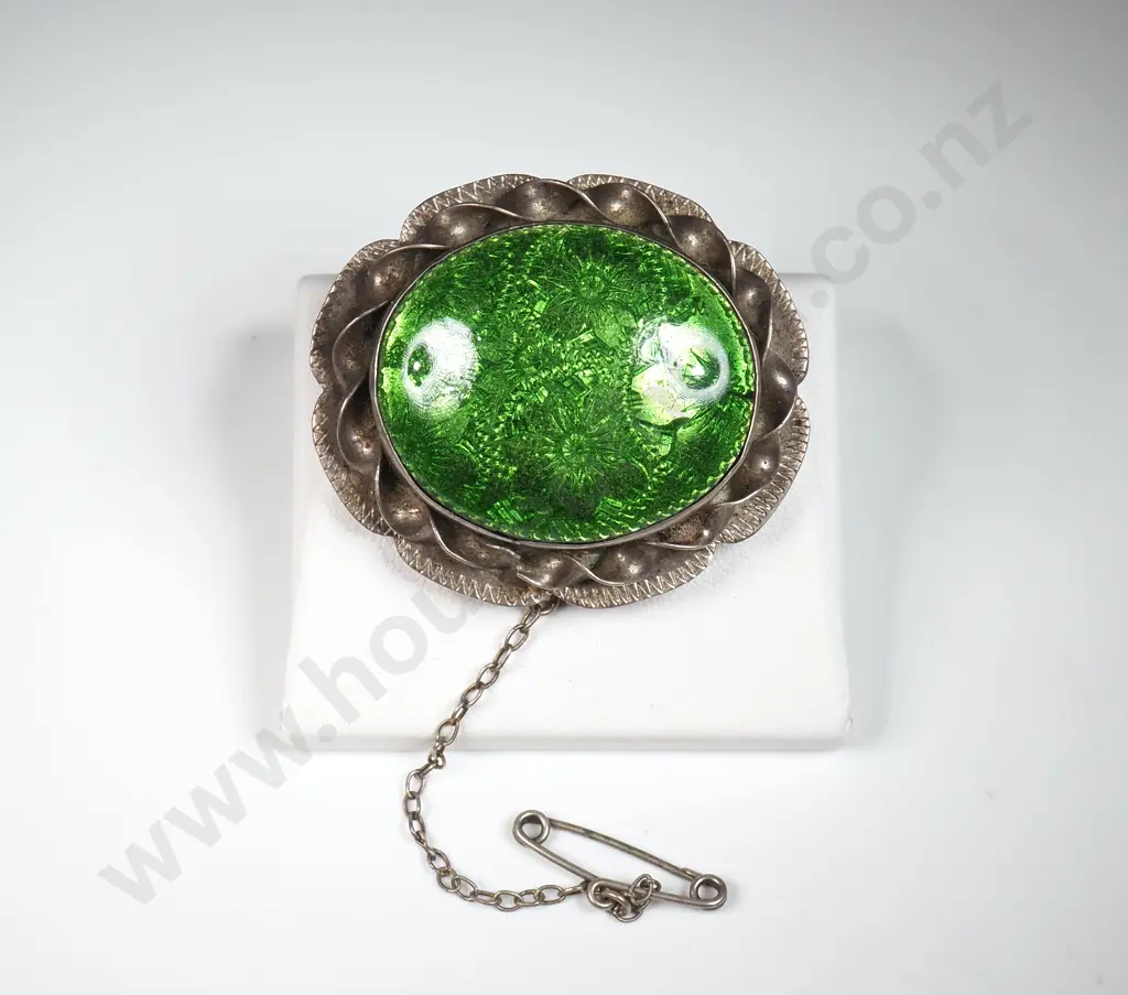Vintage Sterling SIlver & Green Glass Brooch Image 1++