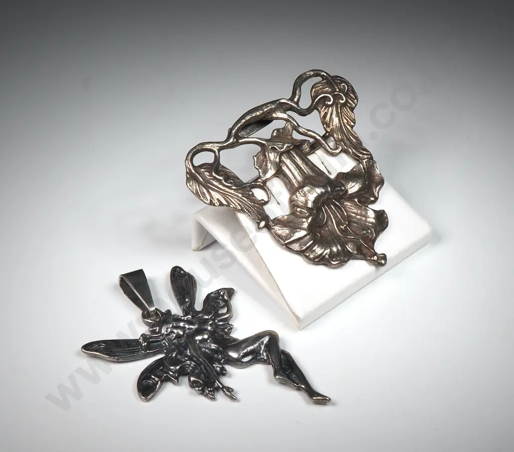An Art Nouveau Style Sterling Silver Brooch & Pendent - Lily w Leaves and Angel Motifs Image 1++