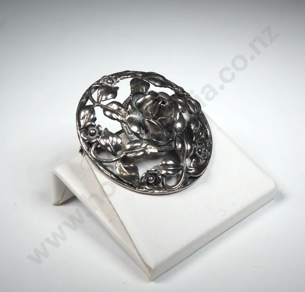 Sterling Silver Floral Brooch Image 1++