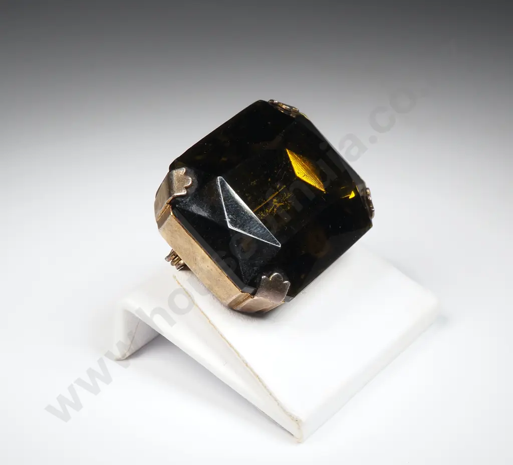 Large Costume Emerald Glass Brooch  Image 1++