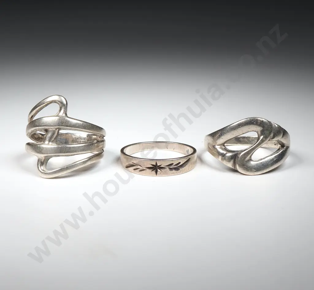 Three Sterling Silver Rings Image 1++