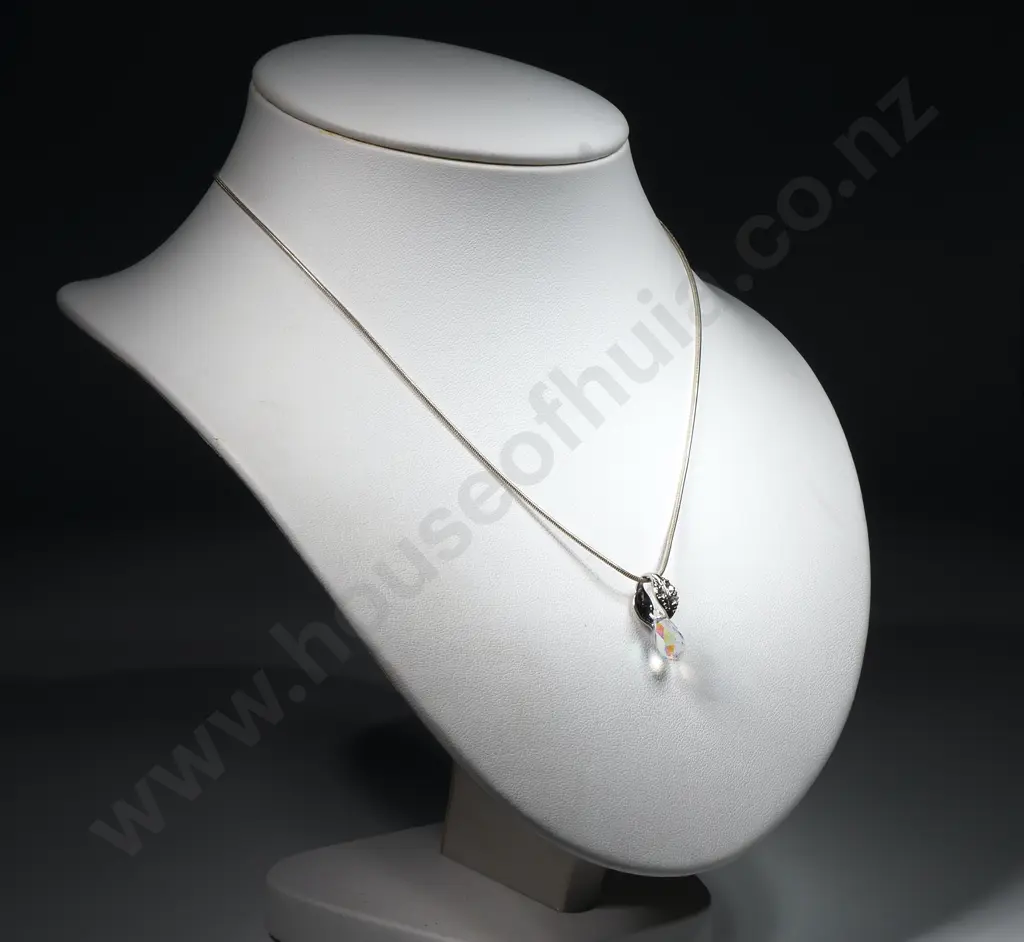 Sterling Silver Chain & Silver Toned Crystal Gem Pendent Image 1++