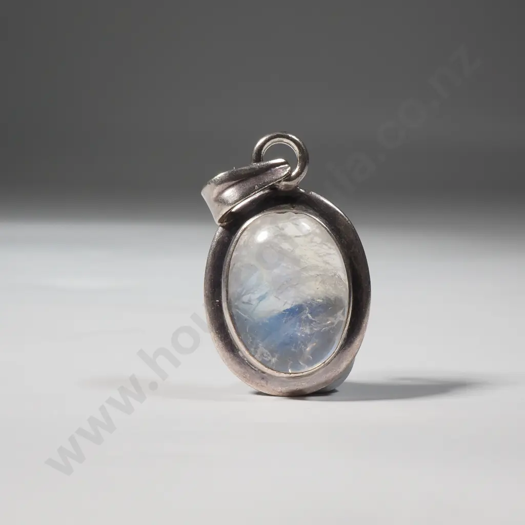 Sterling Silver & Moonstone Pendant  Image 1++