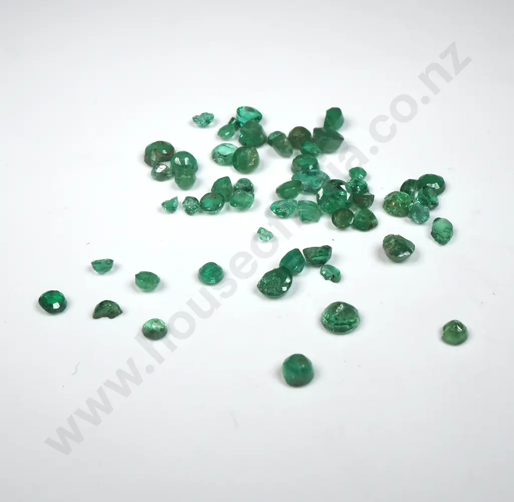 Assorted Lot of Emeralds Image 1++