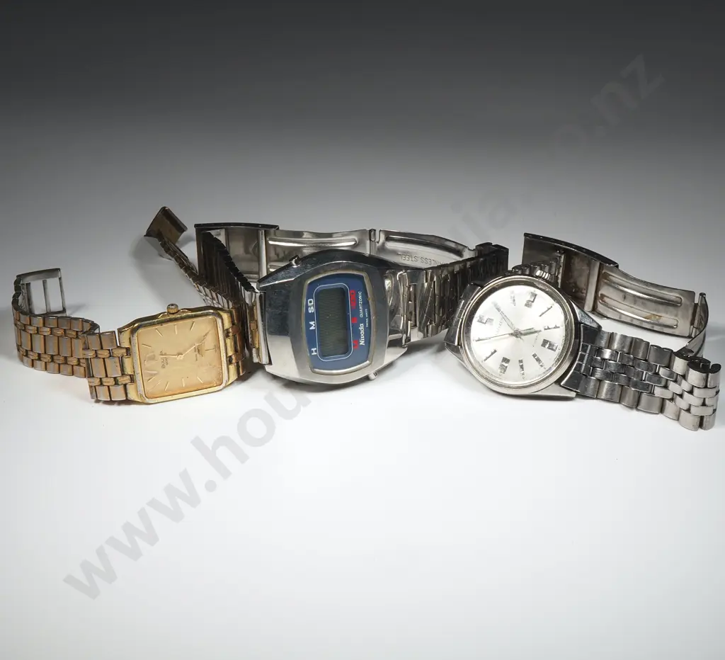 Three Vintage Wristwatches  Image 1++