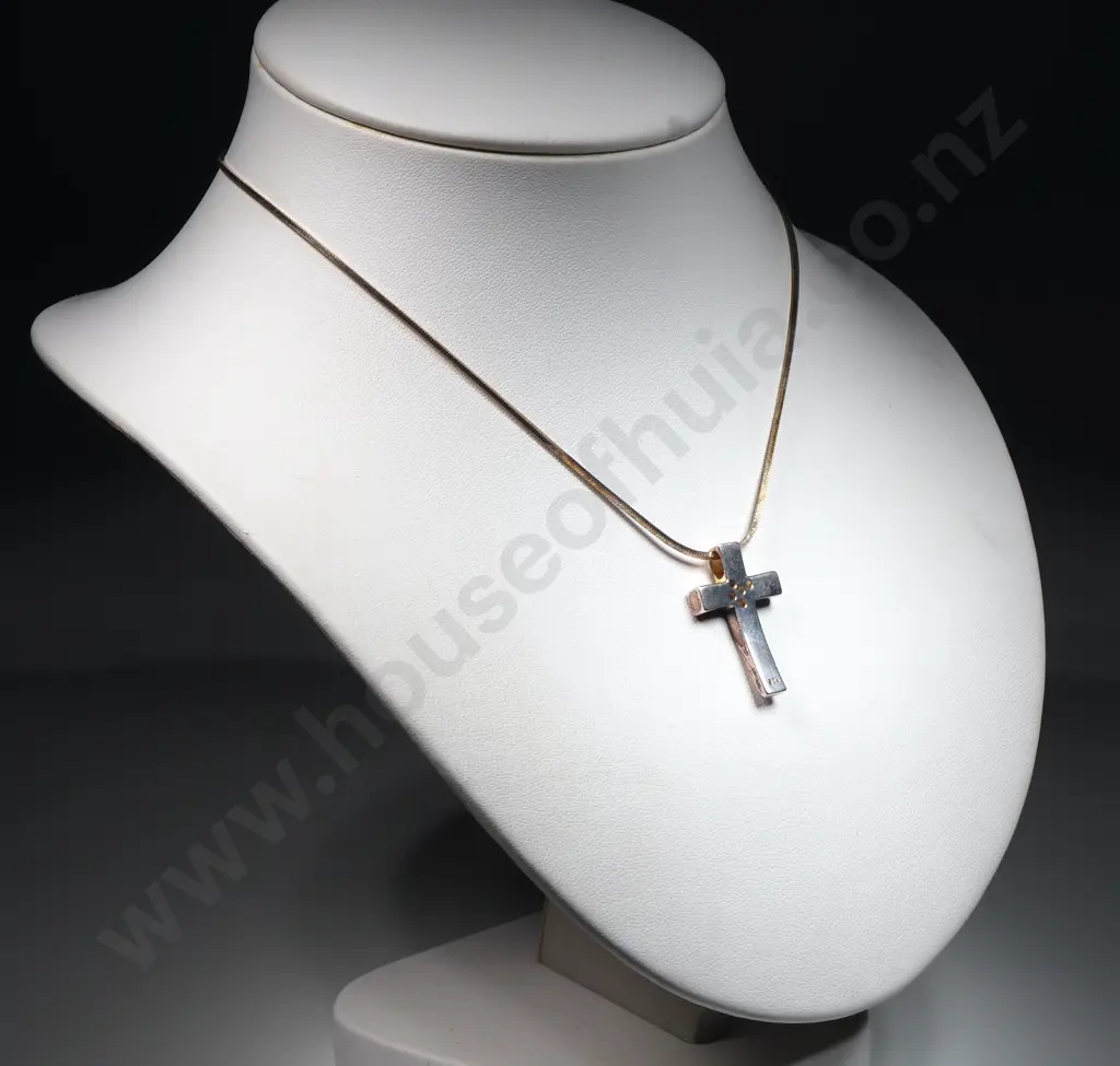 Sterling Silver Cross Pendant Necklace Image 1++