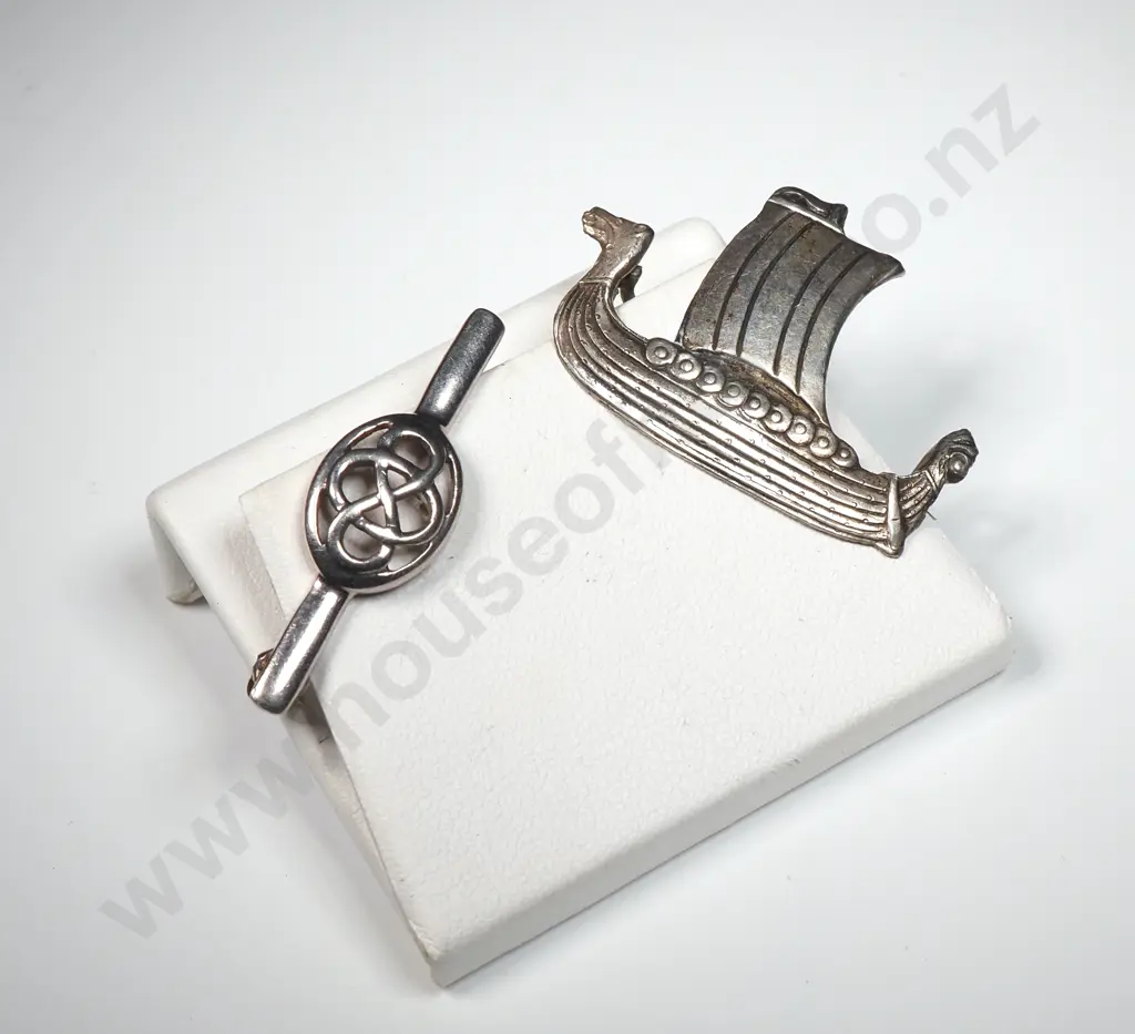 Two Silver Brooches - Boat .830 Image 1++