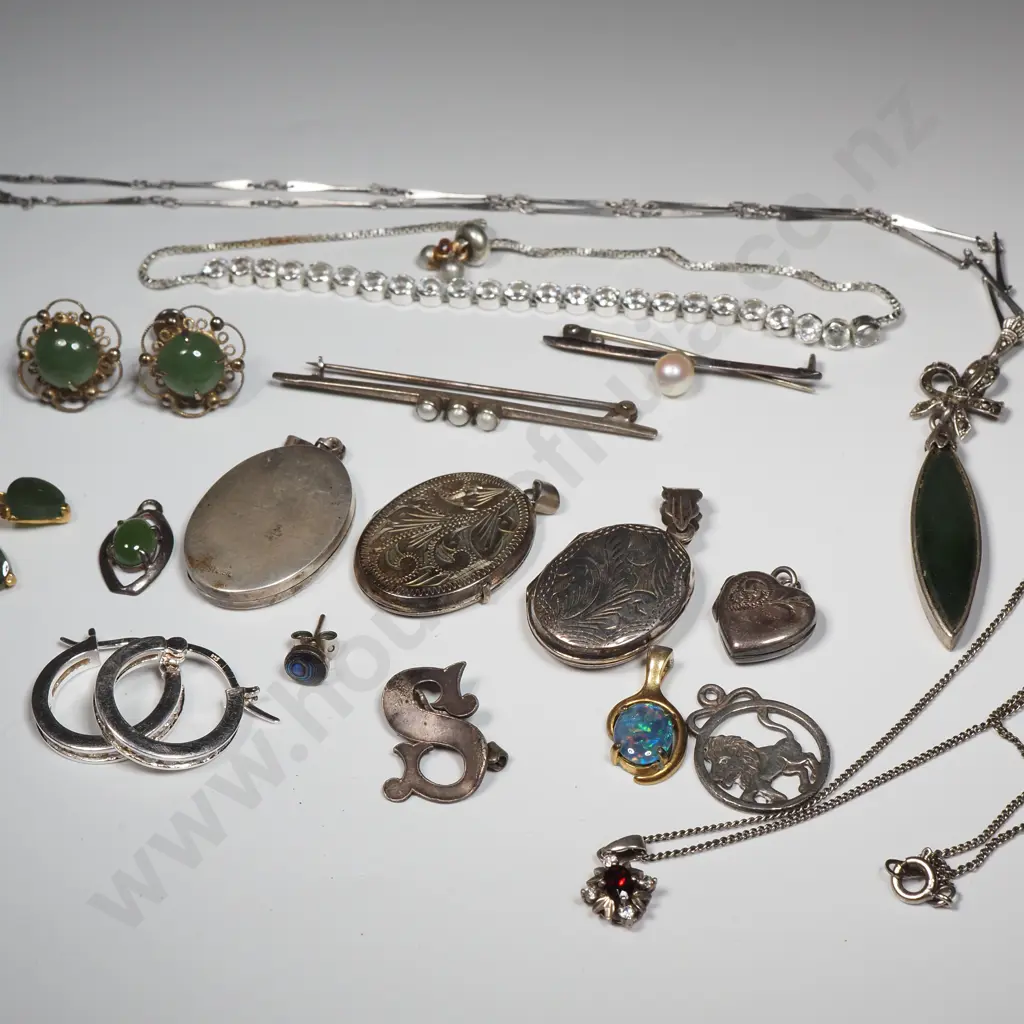 Assorted Costume Jewellery incl Some Sterling Silver Image 1++