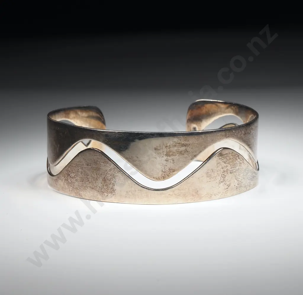 Modern Sterling Silver Bracelet Image 1++