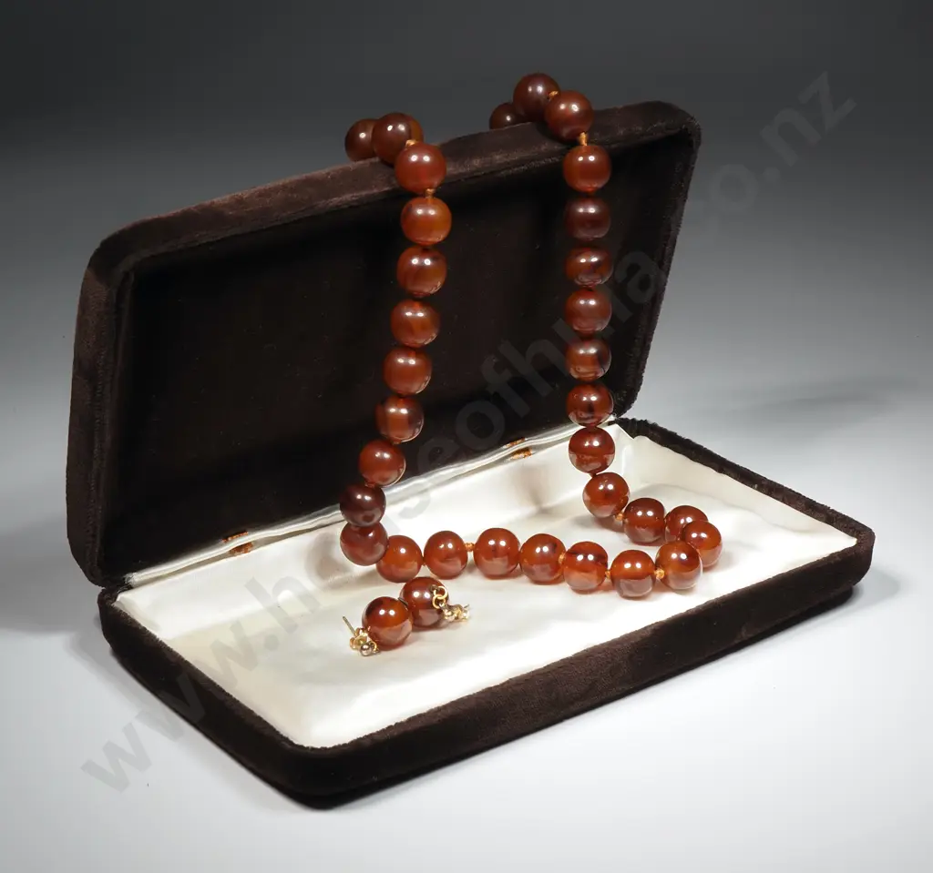 Vintage High Quality Amber Bead Necklace & Earrings in Case Image 1++