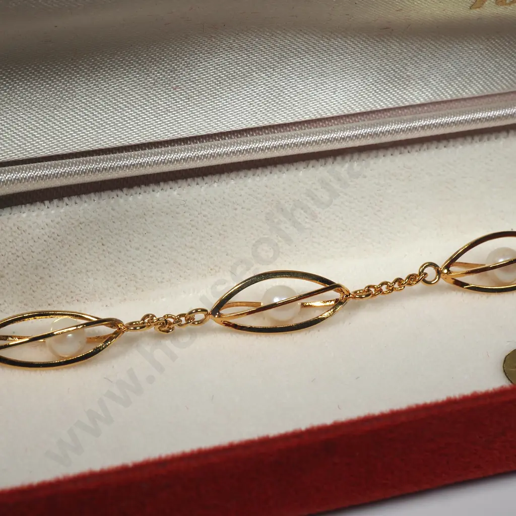 Boxed Toyomoto 14ct Gold Plate on Silver & Cultured Pearl Necklace. Image 1++