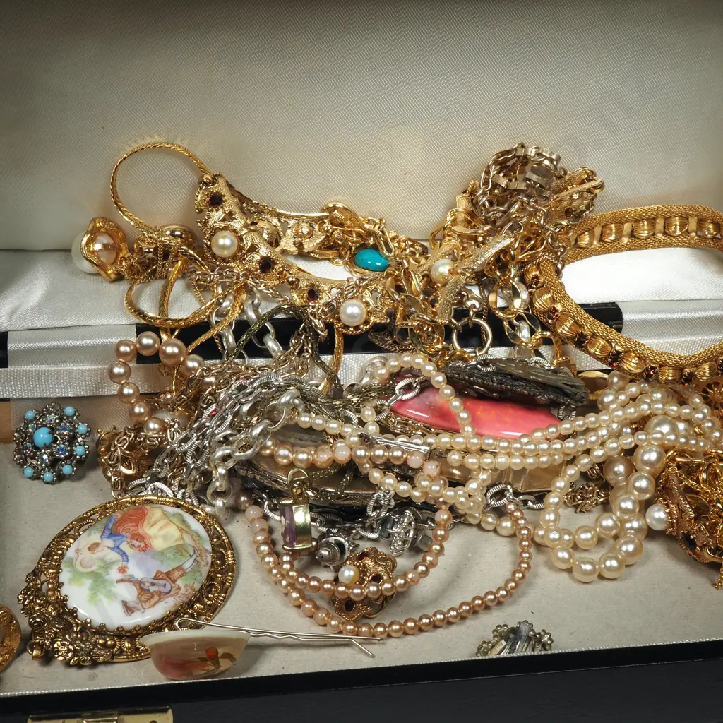 Assorted Lot of Costume Jewellery in Black Box Image 1++