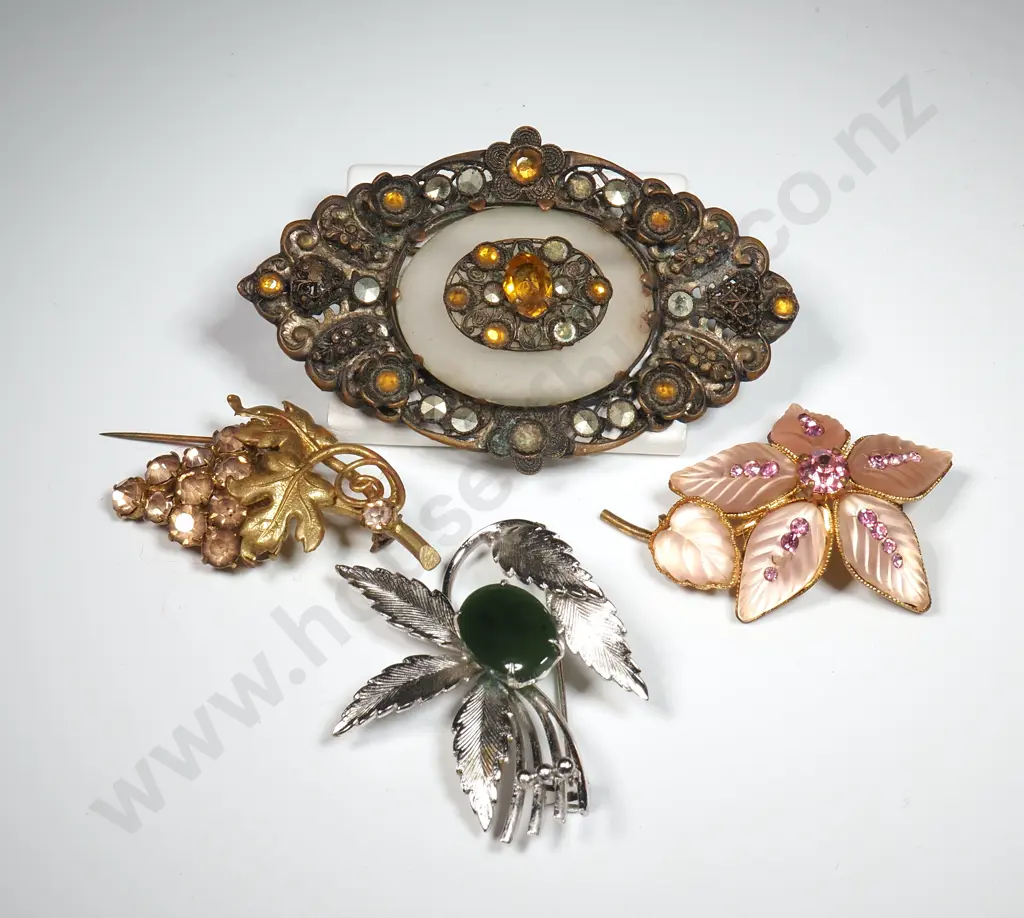 Four Decorative Costume Brooches  Image 1++