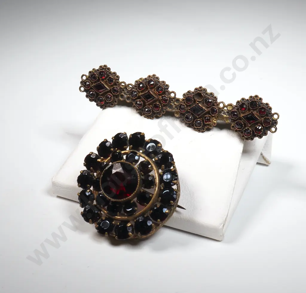 Two Vintage Garnet Brooches  Image 1++