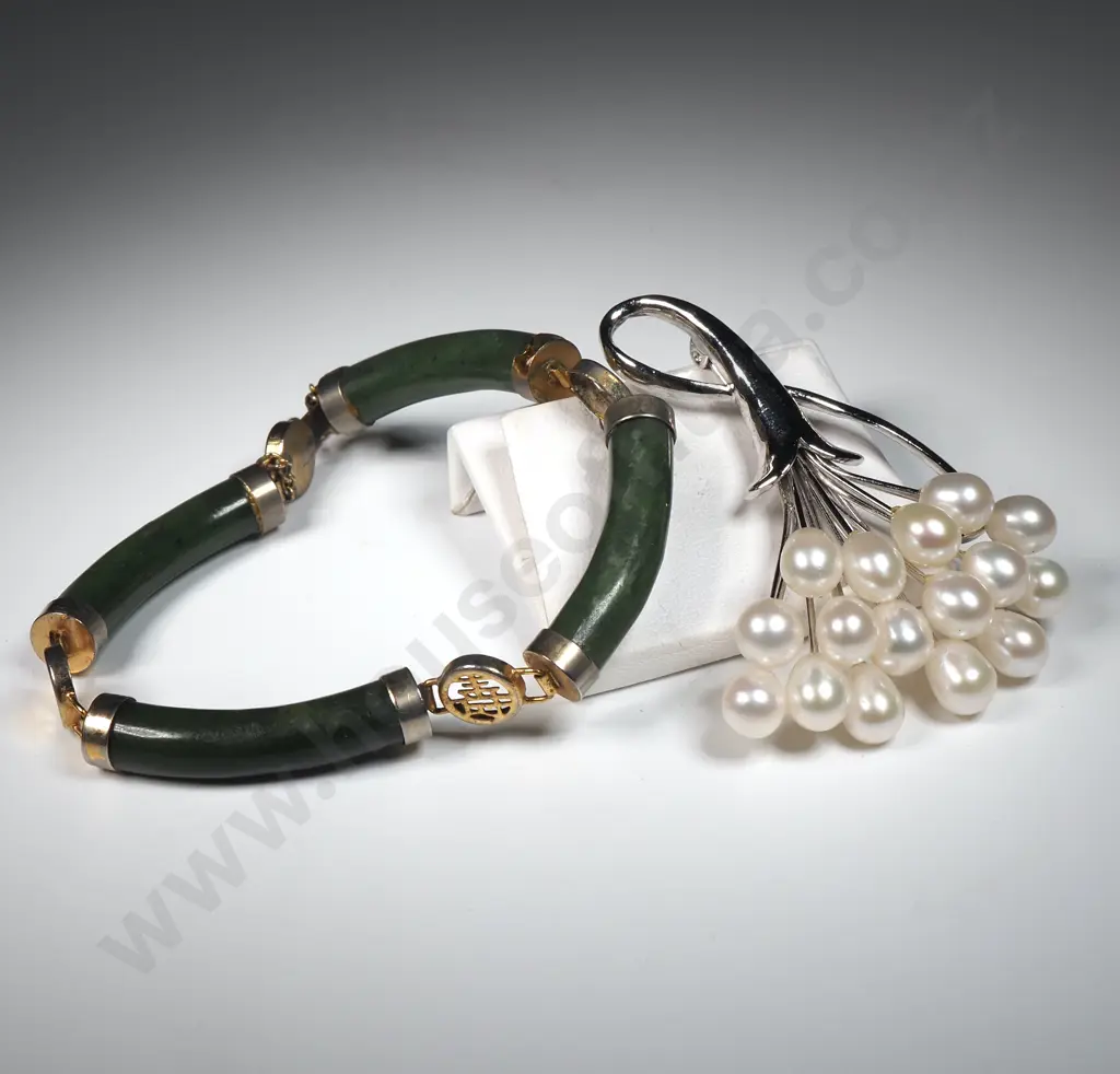 Chinese Jade  Bracelet & Pearl & Silver Tone Bracelet  Image 1++