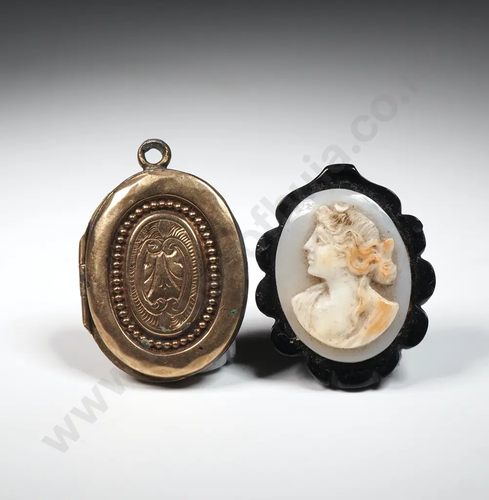 Antique Small Gold Plated Locket & A Jet & Cameo Locket  Image 1++