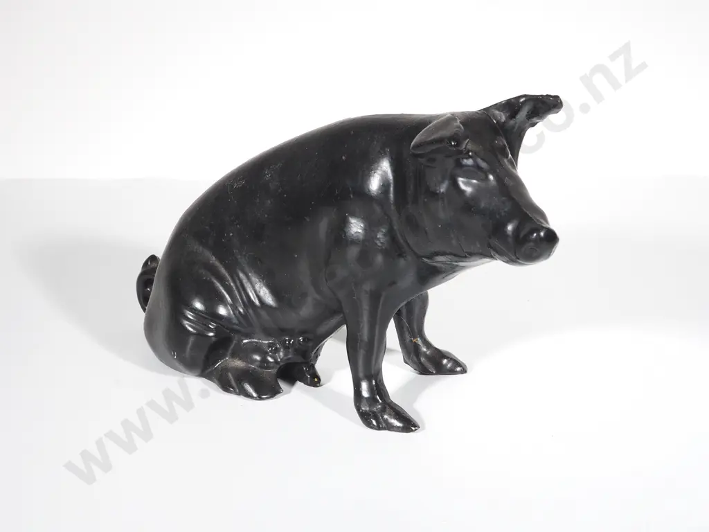 Large Vintage Cast Iron Pig Money Box Image 1++