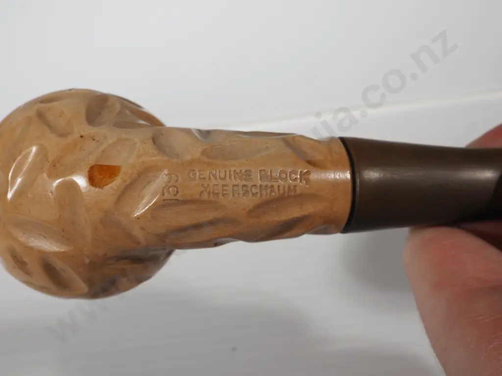 Sizeable Meerschuam 139 Pipe Image 1++