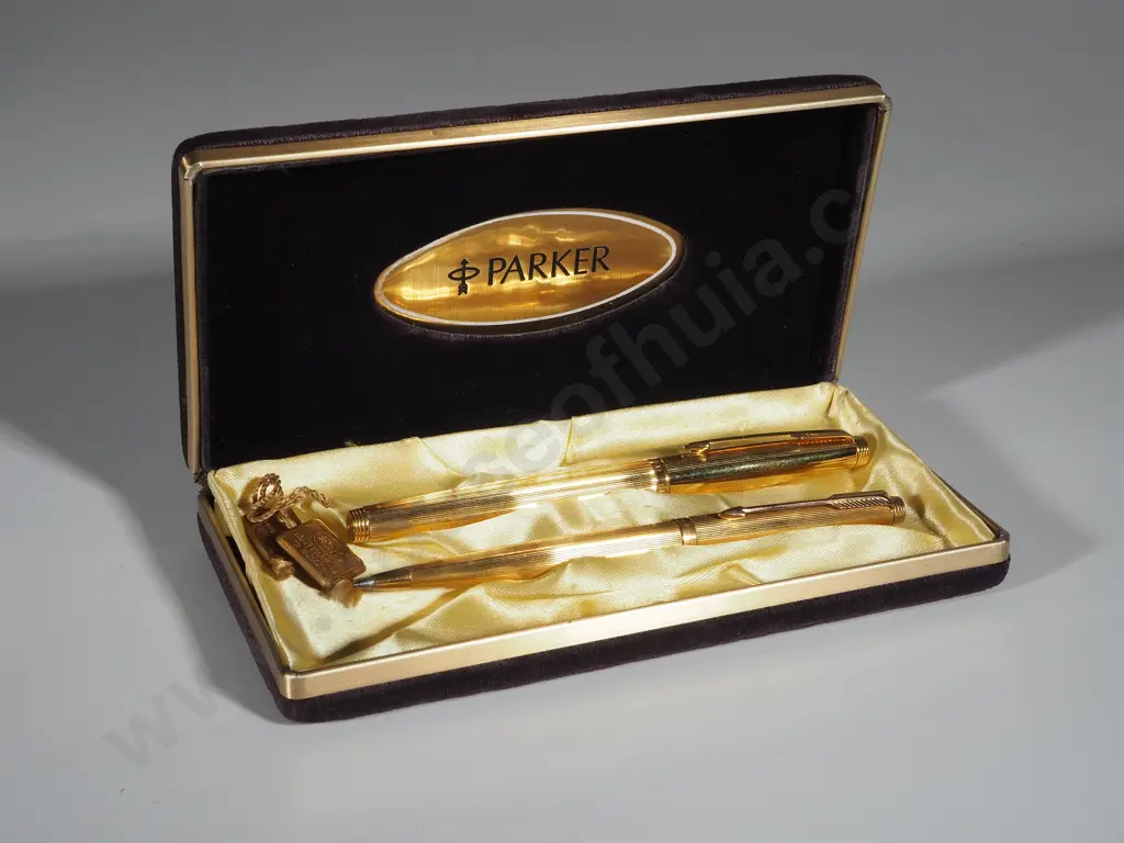 Boxed Gold Plated Parker Fountain Pen w 14ct Gold Nib & Pencil Image 1++