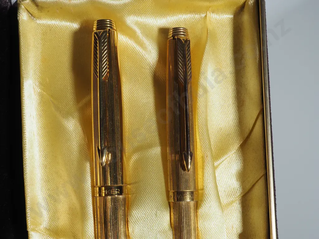 Boxed Gold Plated Parker Fountain Pen w 14ct Gold Nib & Pencil Image 1++