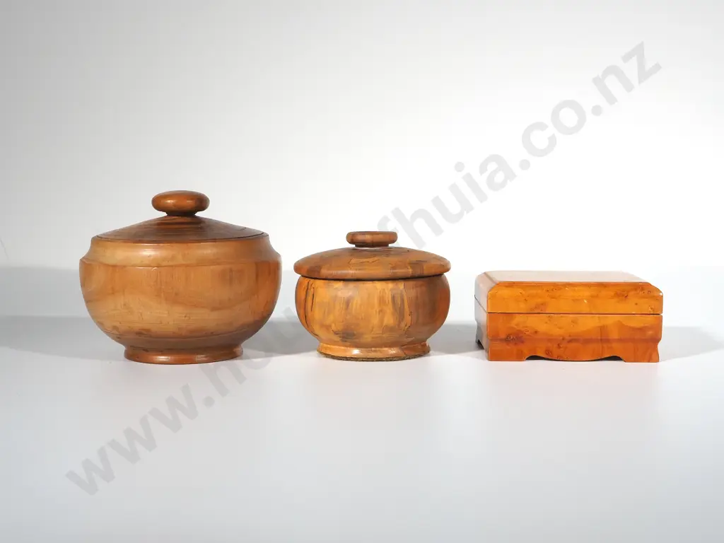Three Vintage Wooden Bowls w Lids Image 1++