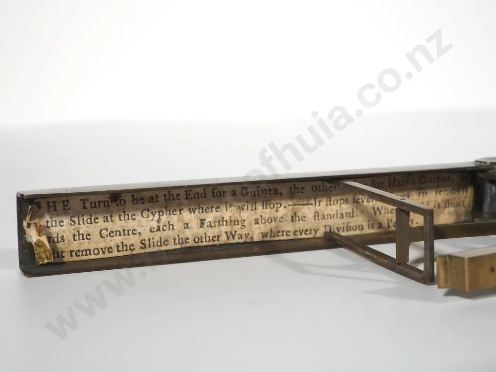Antique Brass Sovereign Scales Image 1++