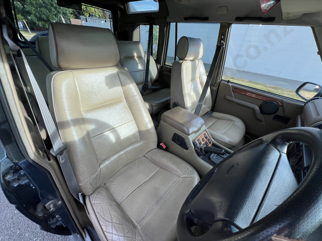 1999 Anniversary Edition Land Rover Discovery in Green Image 1++