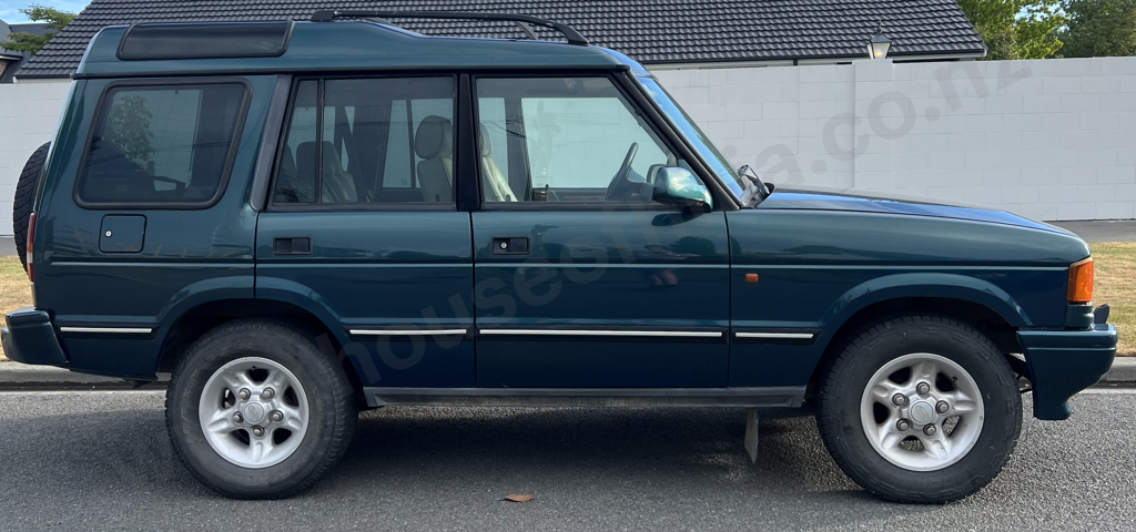 1999 Anniversary Edition Land Rover Discovery in Green Image 1++