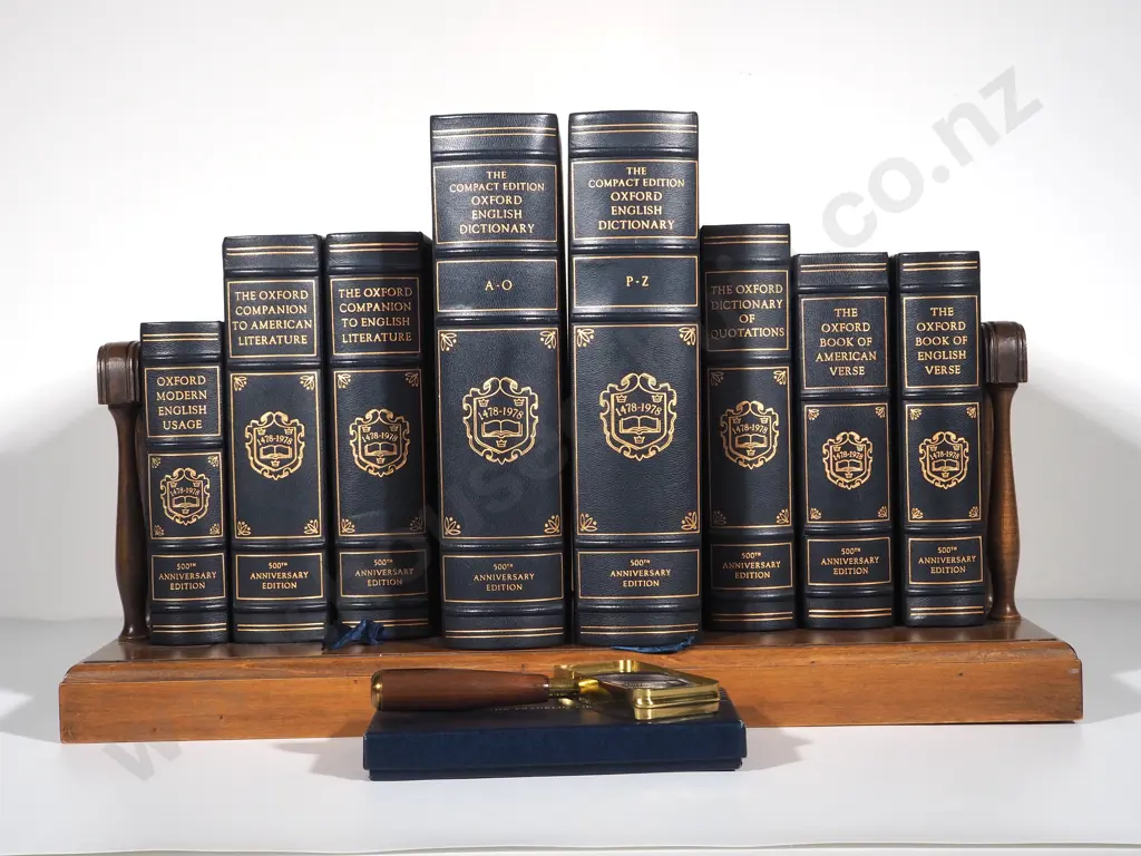 1978: The 500th Anniversary Edition of the Oxford Reference Classics of the English Language 8 Volume Set Image 1++