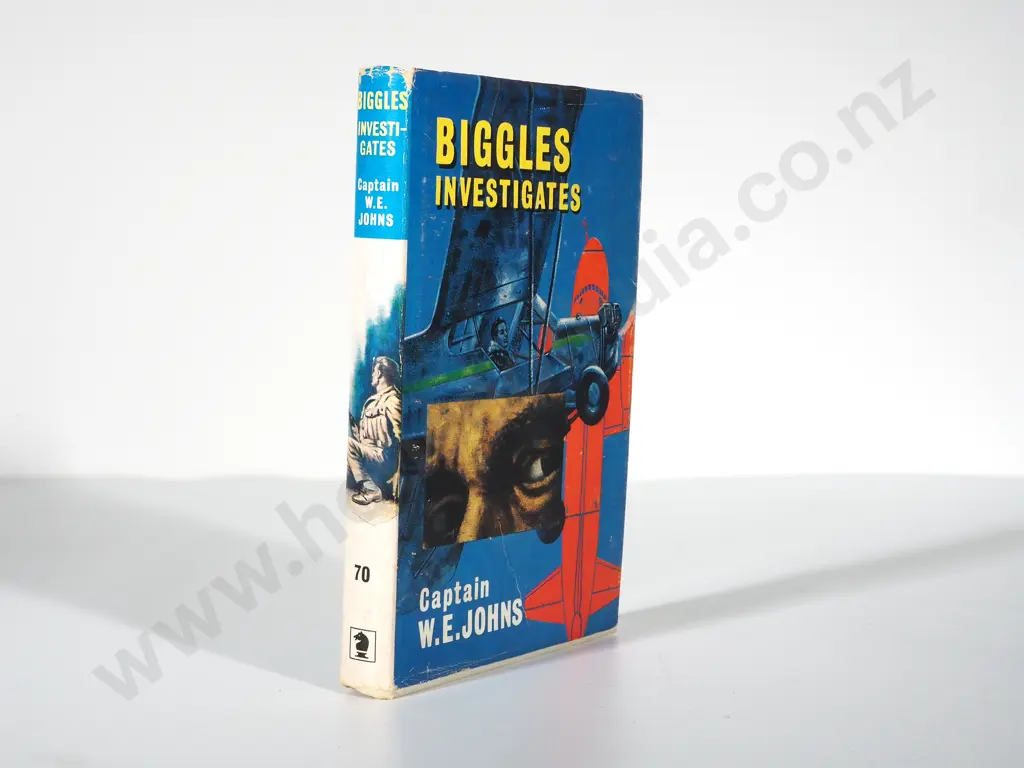 Biggles Investigates - by W. E. Johns: First Edition w Dust Jacket Image 1++